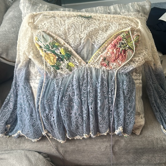 Beaded good condition Bell sleeves - Picture 5 of 8